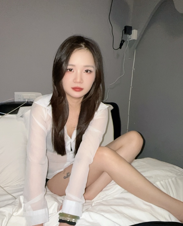 长腿细腰小咪
