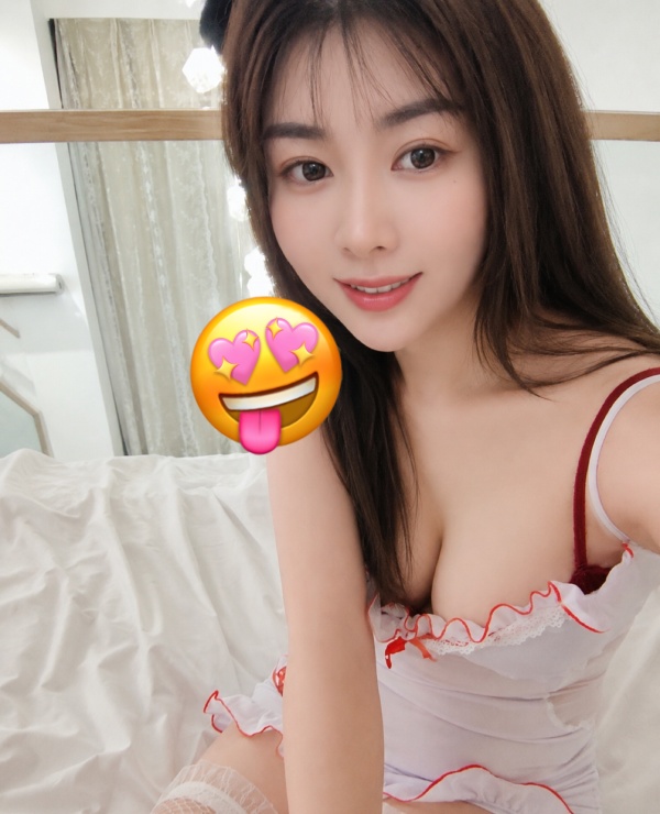 龙岗黑丝臀荡妇
