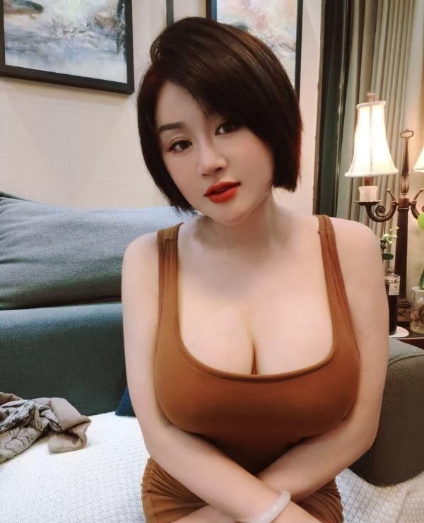 性感F奶茶茶