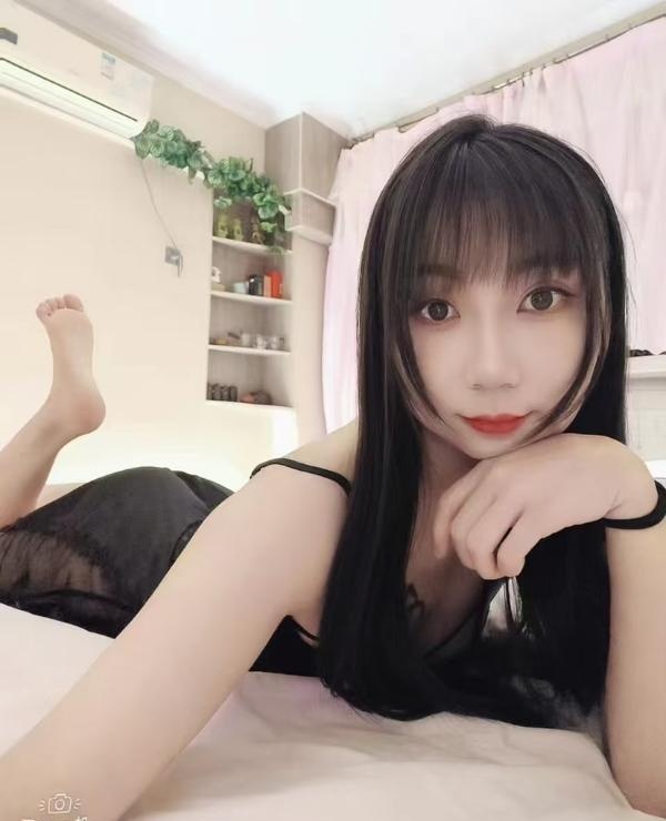 南关性感美腿妹子