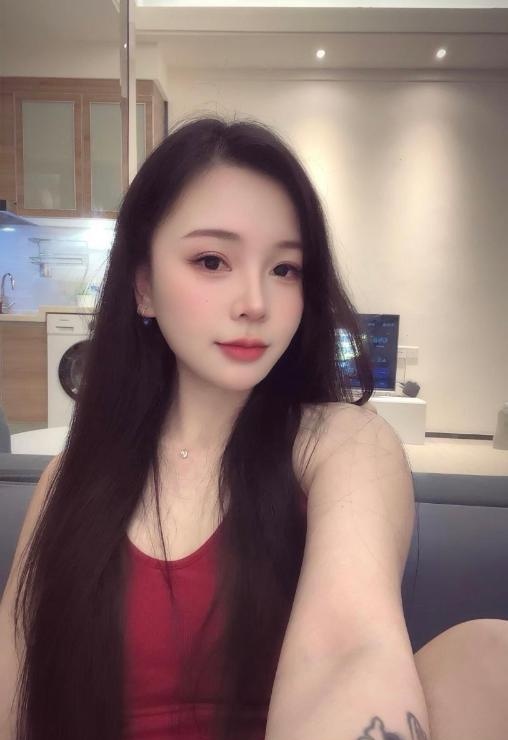 武侯冷白皮御姐楚依依