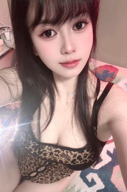 豹纹大胸甜甜