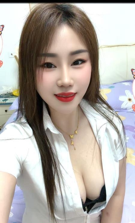 口活超爽的大胸少妇
