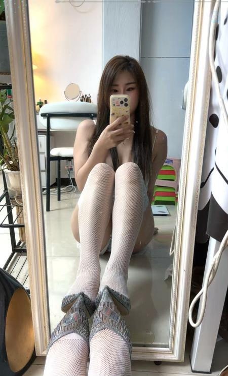口活超爽的大胸少妇