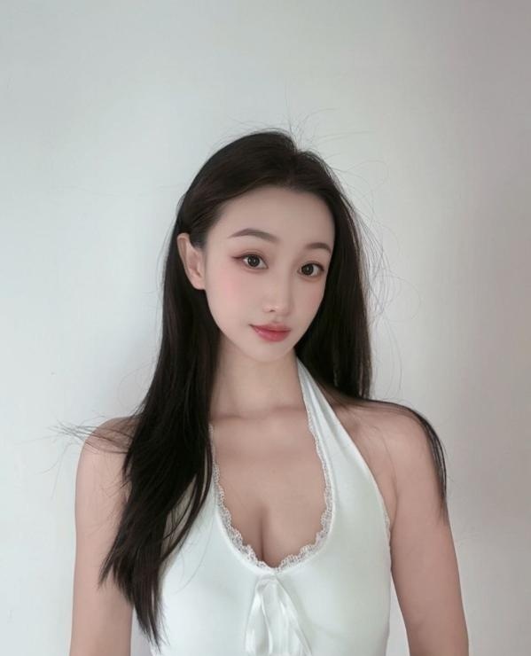 天河女友感十足肖雅