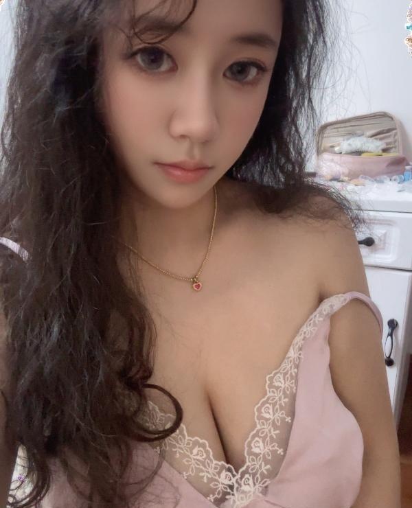 南京夫子庙大胸小姐姐
