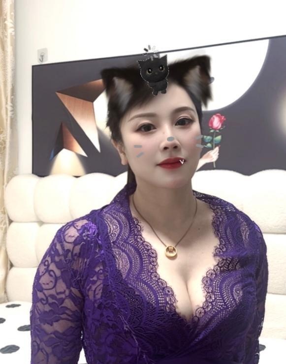 丝袜少妇悠悠