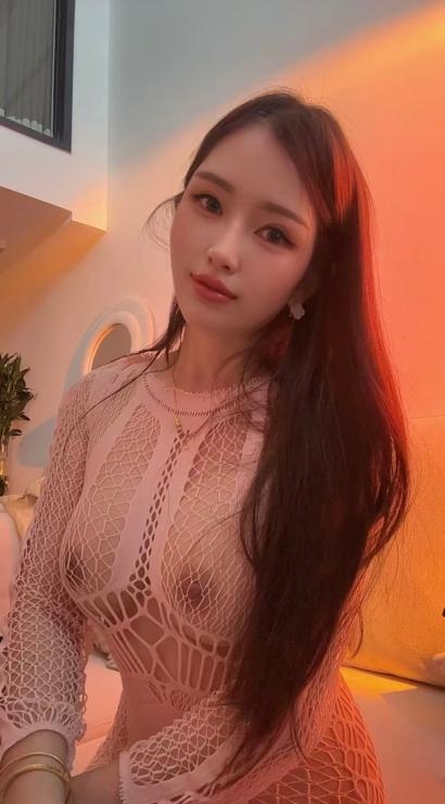 南山性感大奶妹子