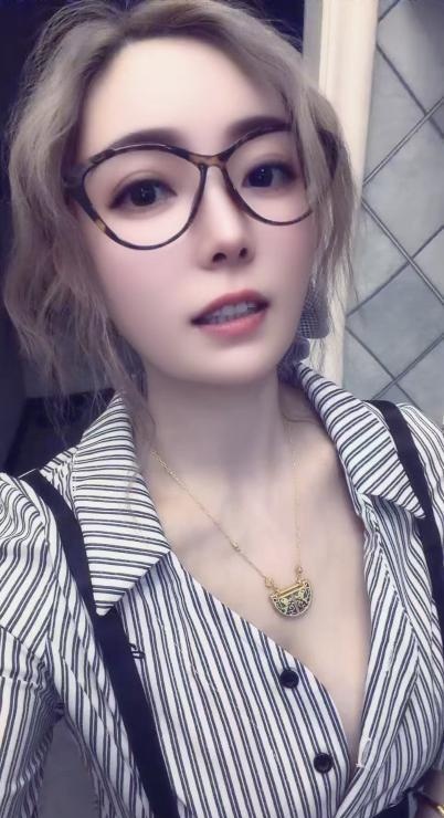 哈市小爱超有爱