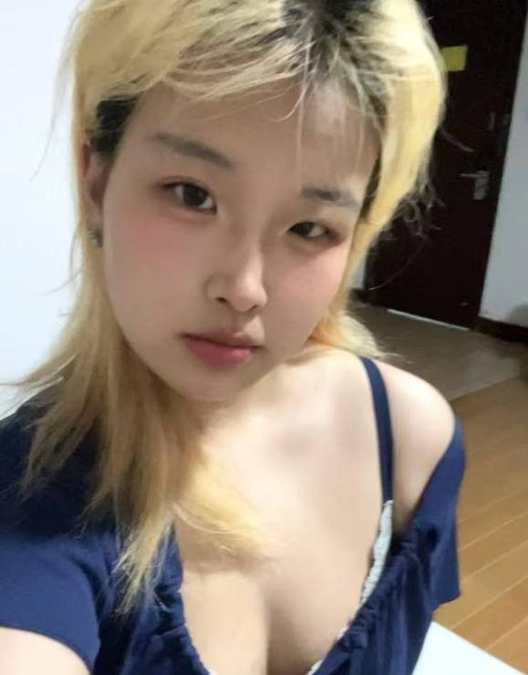 新人妹妹小穴紧水多