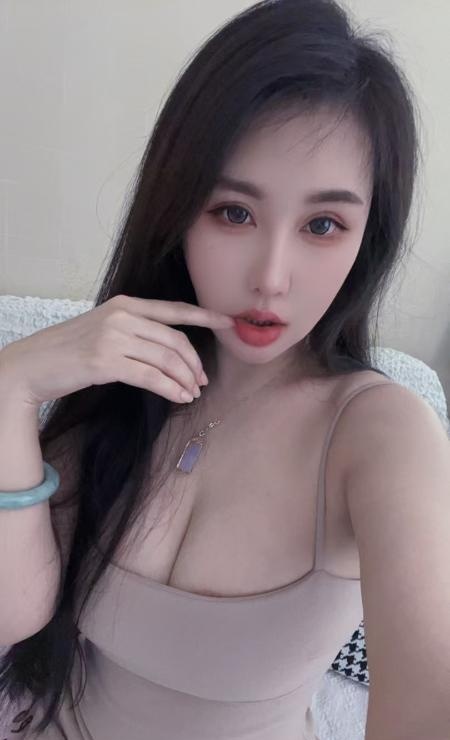 风韵大胸月亮