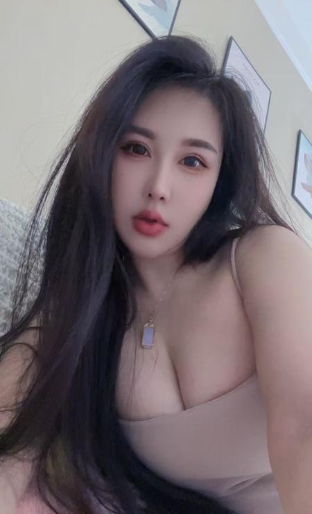 风韵大胸月亮