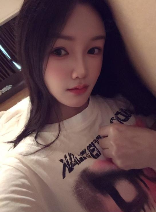 白云小护士依依