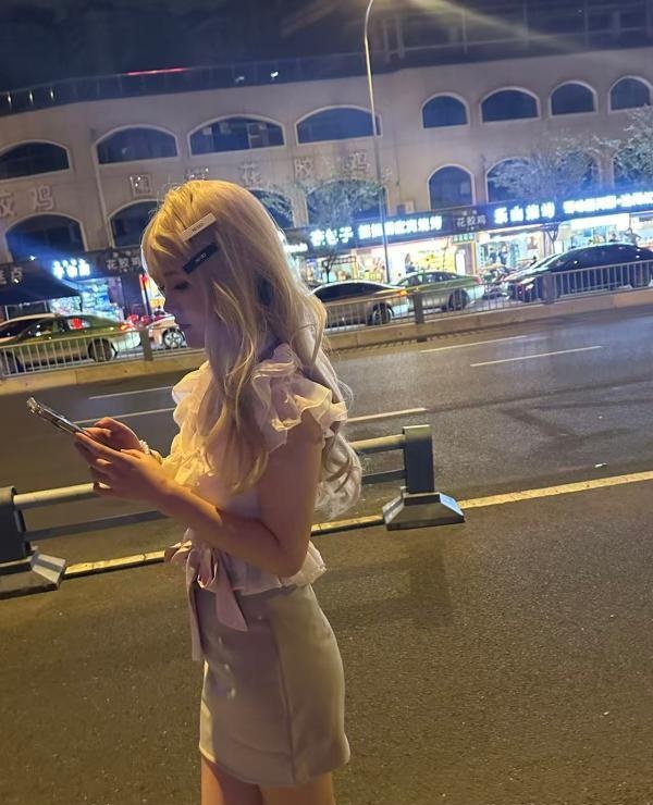 身材控嫩妹花生
