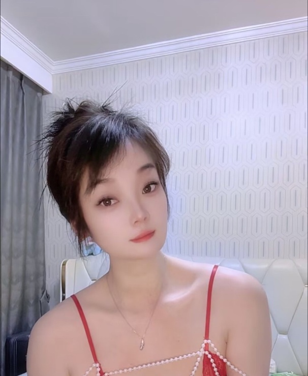 上城性感希希