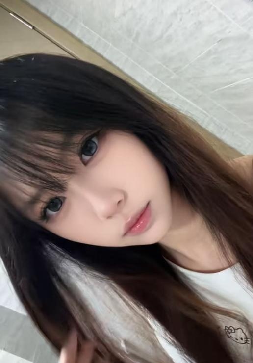 番禺邻家有女初长成