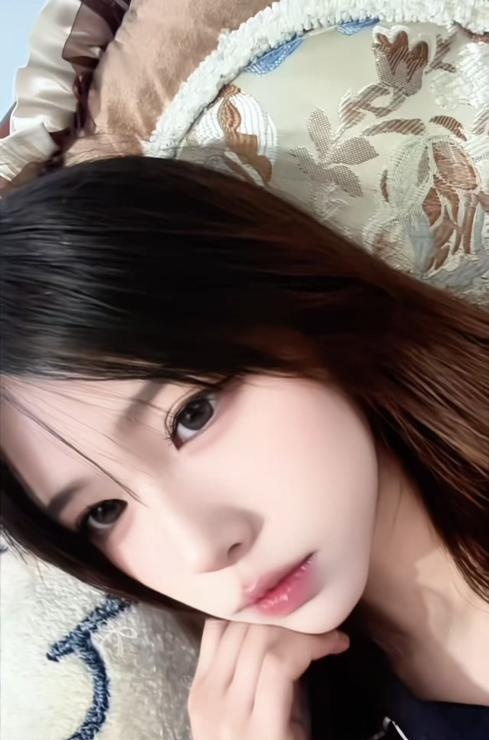 番禺邻家有女初长成