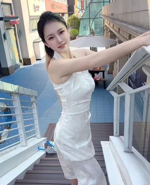 居家少妇