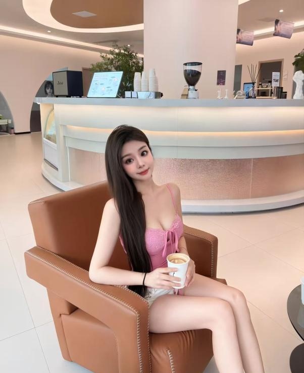 瑜伽健身小美眉