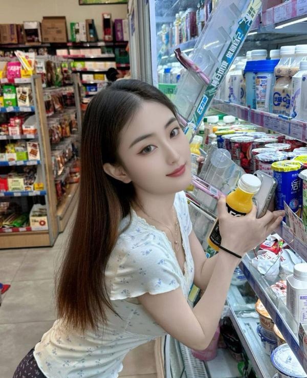 浦东苗条身材小玲玲