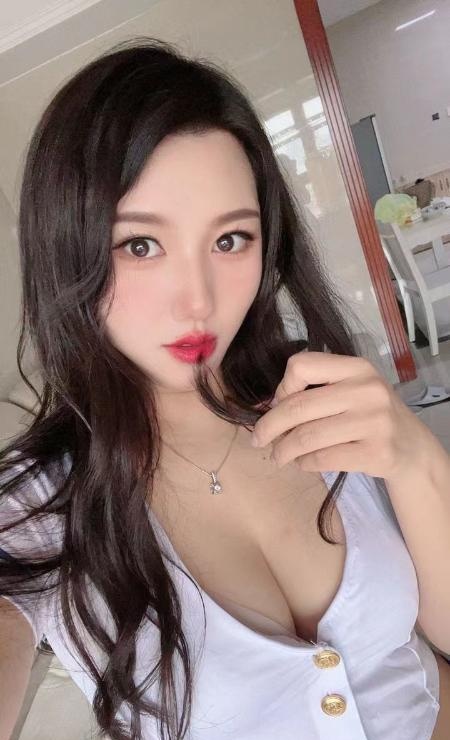 粉嫩多汁水蜜桃