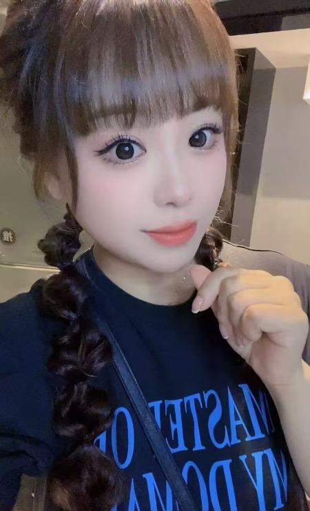 肤白貌美大长腿
