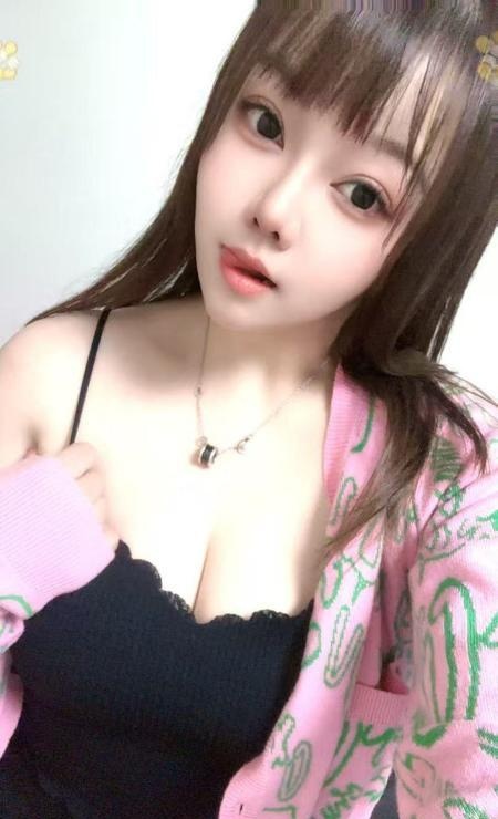 宝山白嫩美乳优乐美