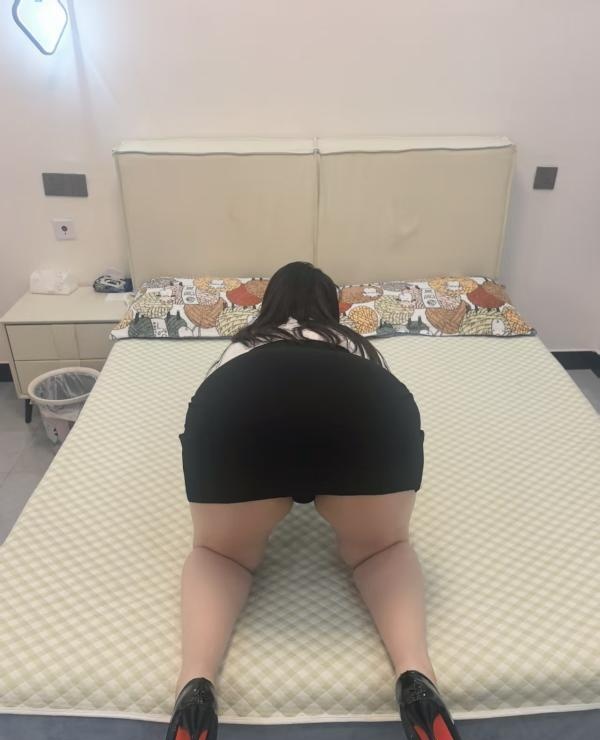滨江大奶肉臀少妇