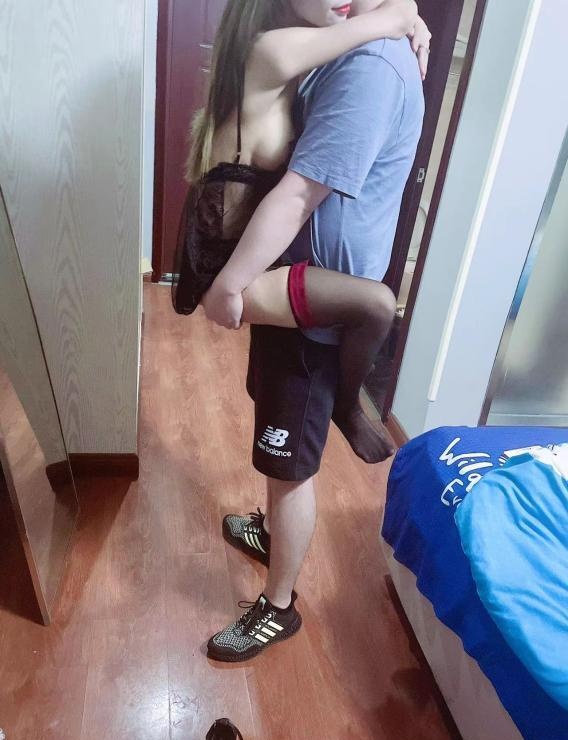 可抱起来玩的萝莉