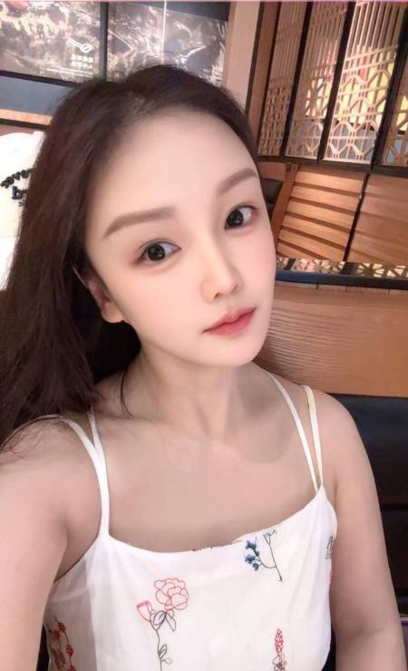 白云女友感楚依