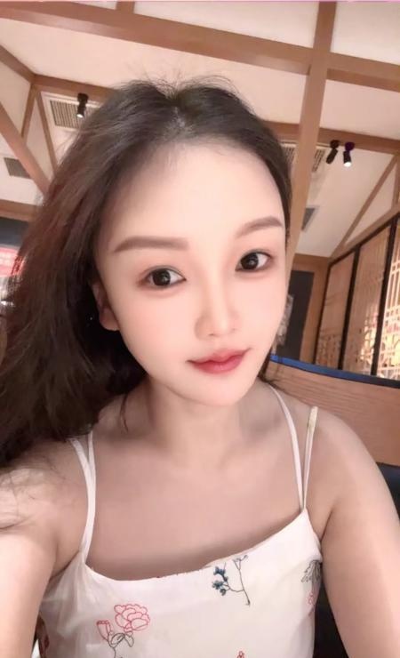 白云女友感楚依
