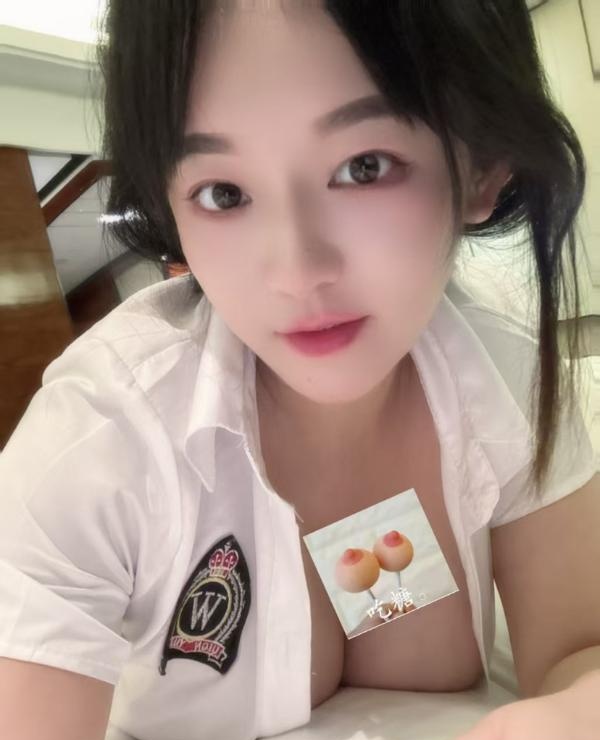 汉口大波翘臀梦梦