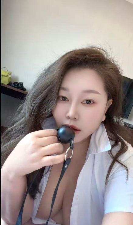 SM大奶风骚少妇