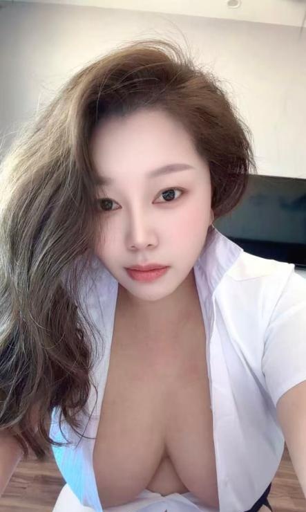 SM大奶风骚少妇