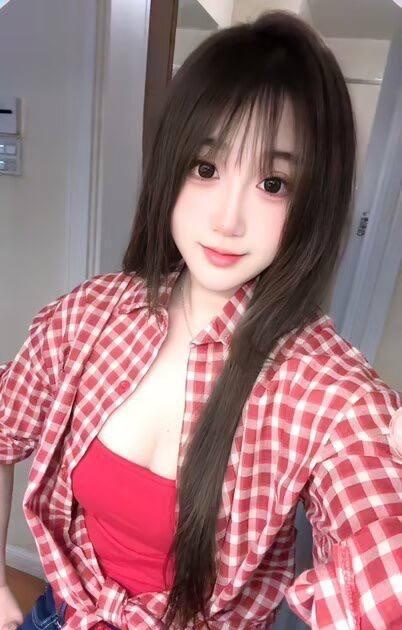 白嫩性感美女凡凡