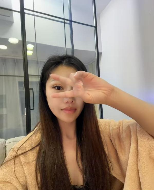 长腿骚女桃桃