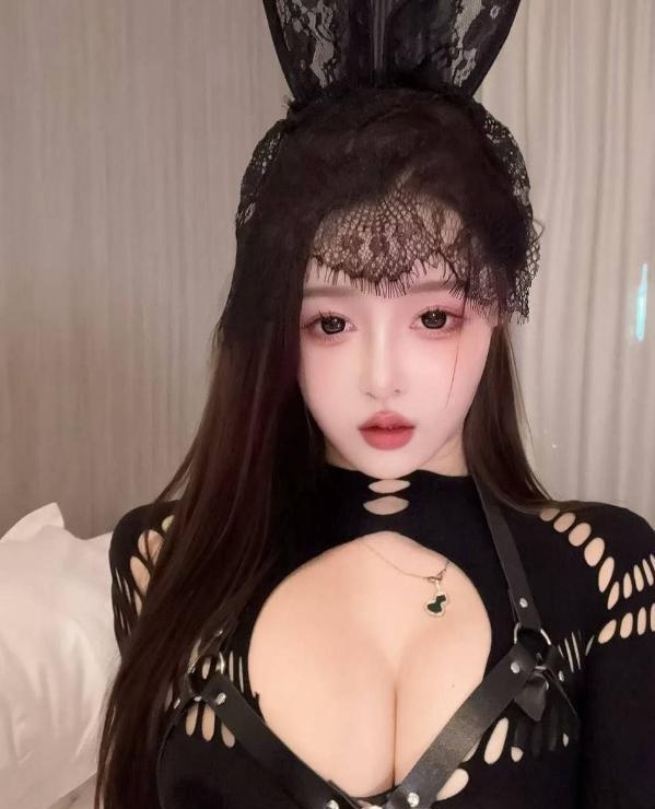 南门榨汁姬猫老师