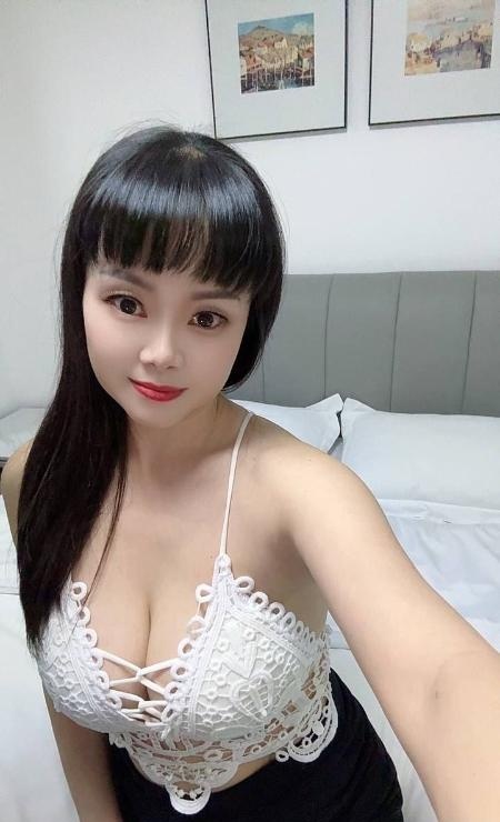 大奶子少妇
