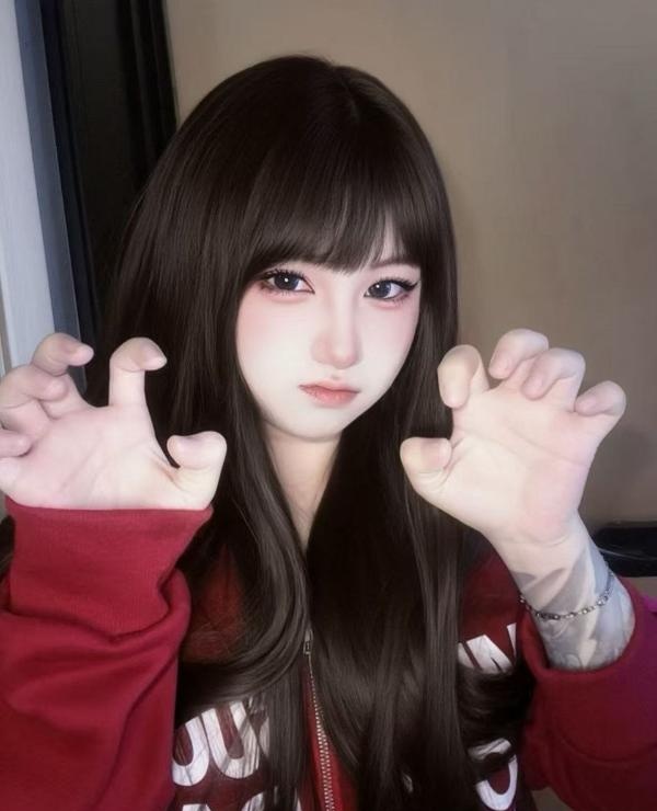 纹身小太妹