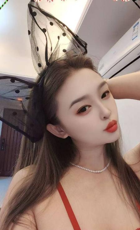 龙华巨乳小姐姐