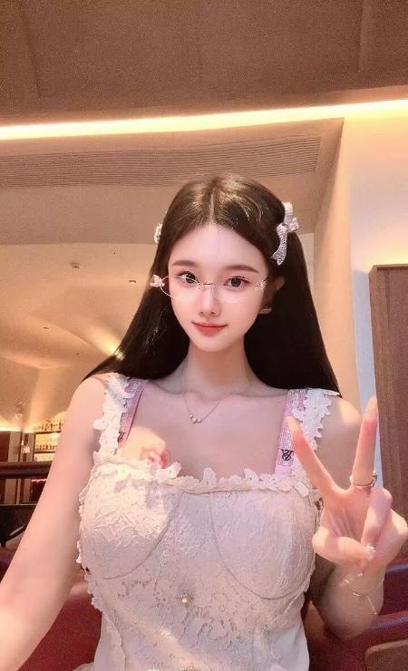 爱健身的丰满老师