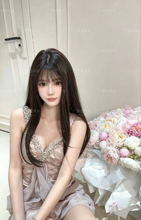 越秀白皙长腿林夕