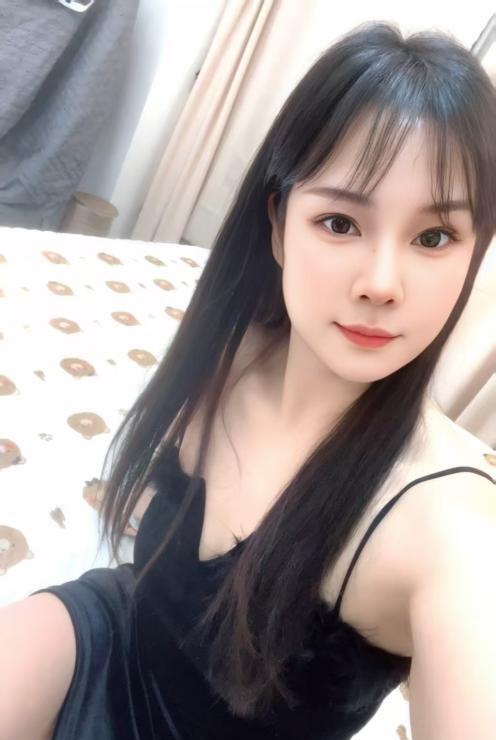 在探小腰骚女
