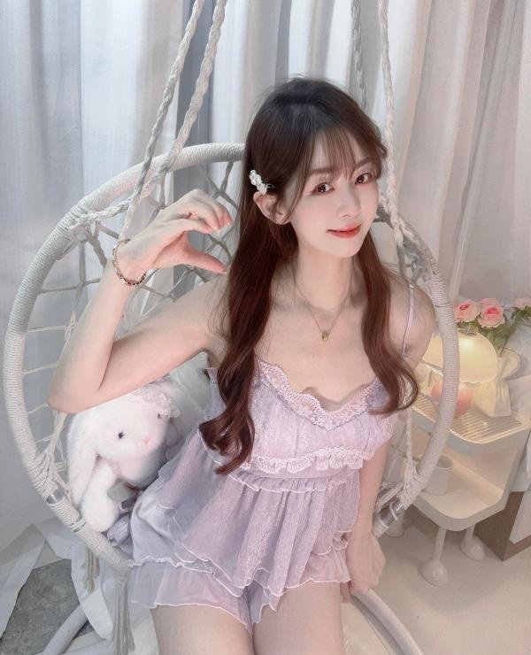 白貌美大长腿小姐姐