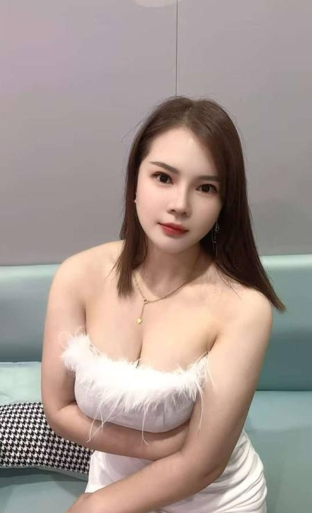 上城丰满耐操型骚少妇