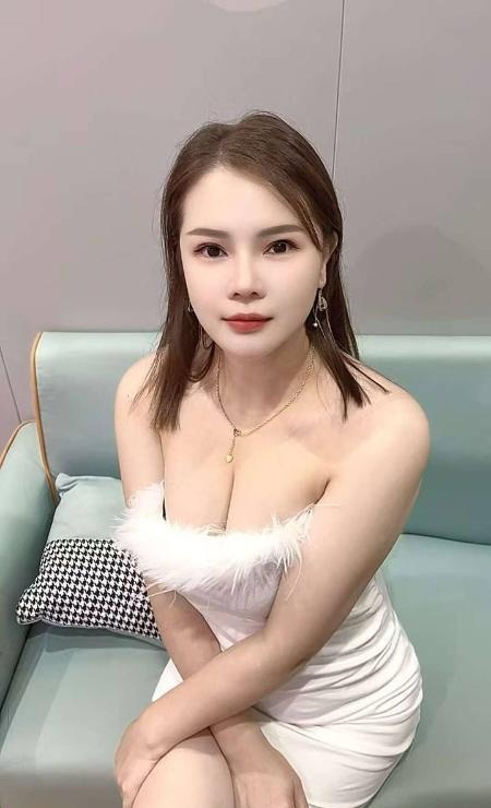 上城丰满耐操型骚少妇