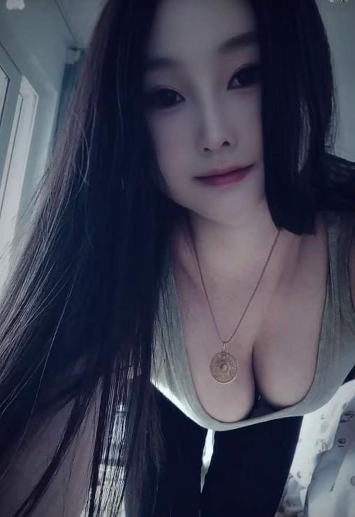 好服务D杯中项小姐姐