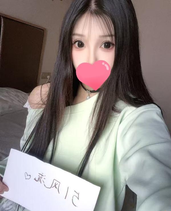 奶甜奶甜的邻家小妹