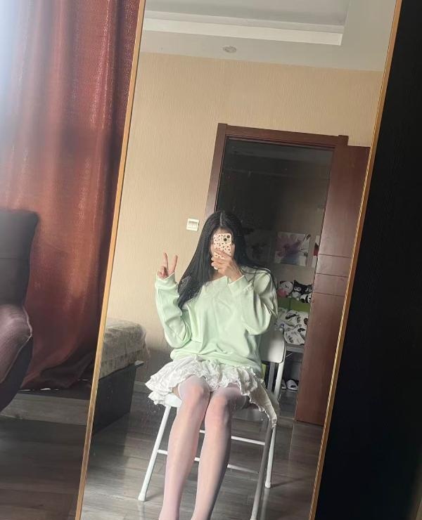 奶甜奶甜的邻家小妹