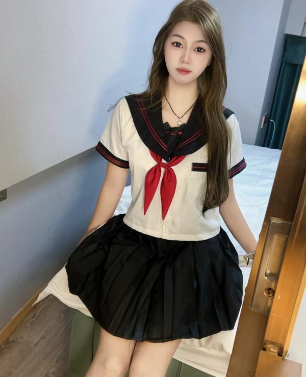 反差女友骚货萌萌
